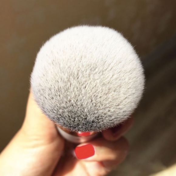 Chubby Flat Foundation Makeup Brush - Picture 3 of 7
